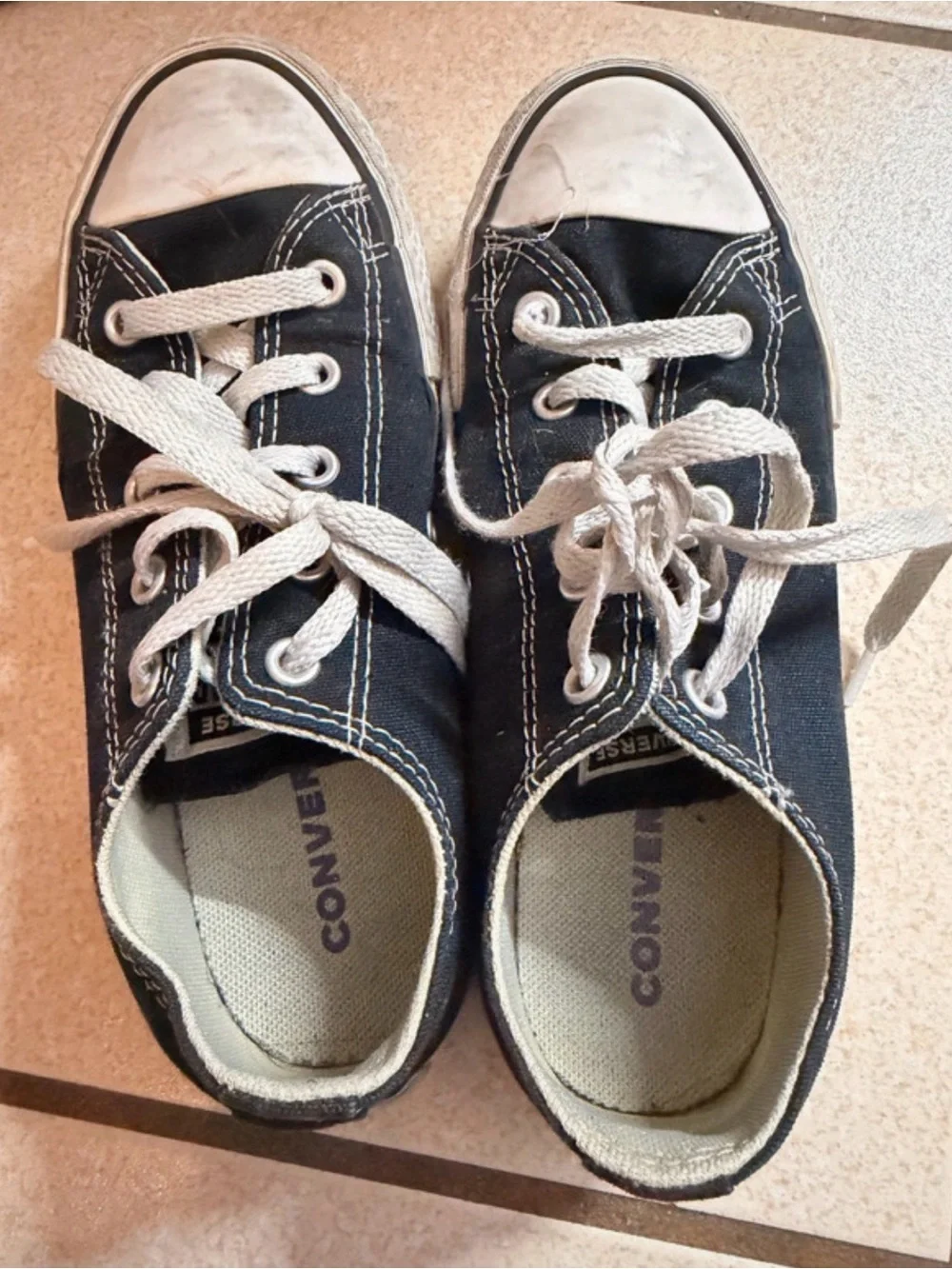 Kids Black Converse Low-Top Size 2